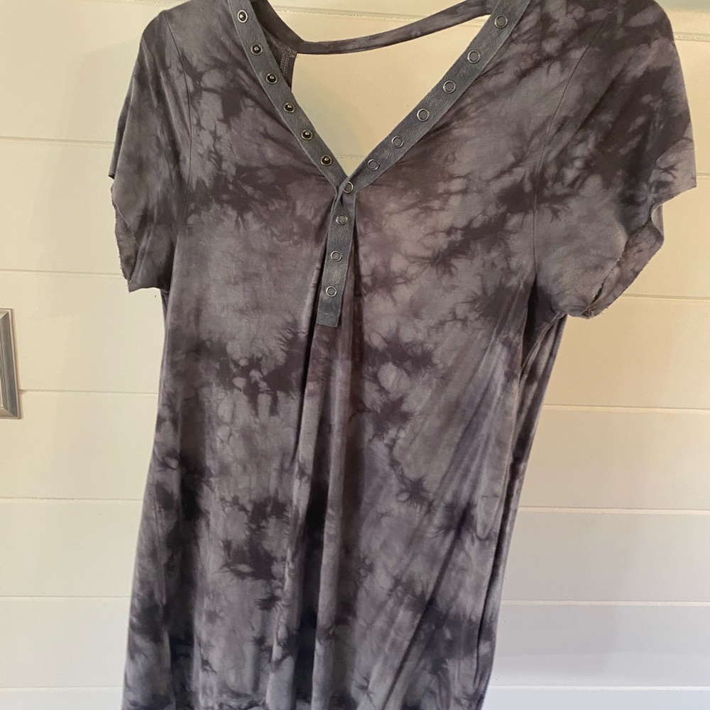 American Eagle Soft & Sexy open back shirt